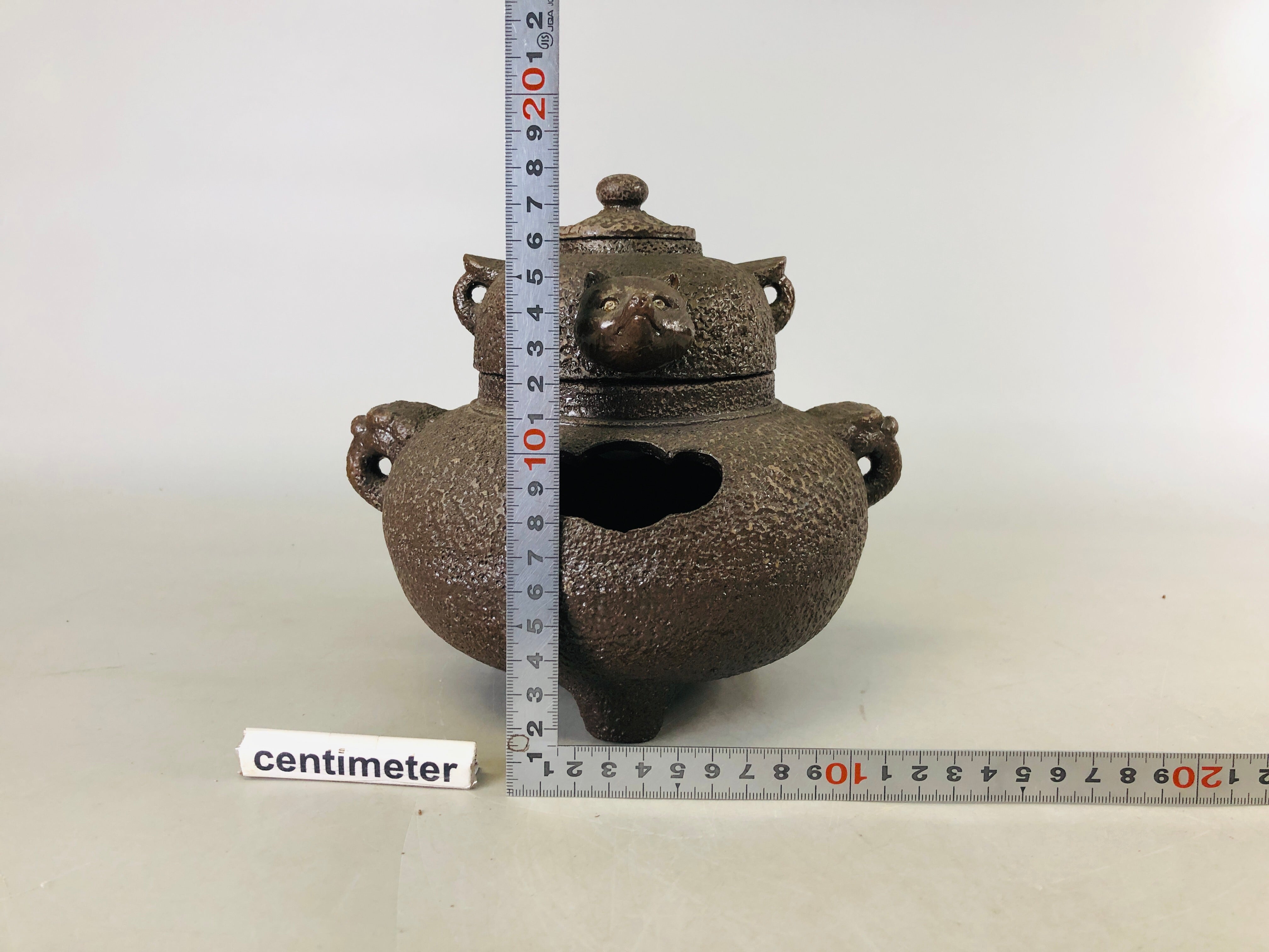 Y6622 [VIDEO] OKIMONO Bunpuku Chagama ceramic raccoon dog figure