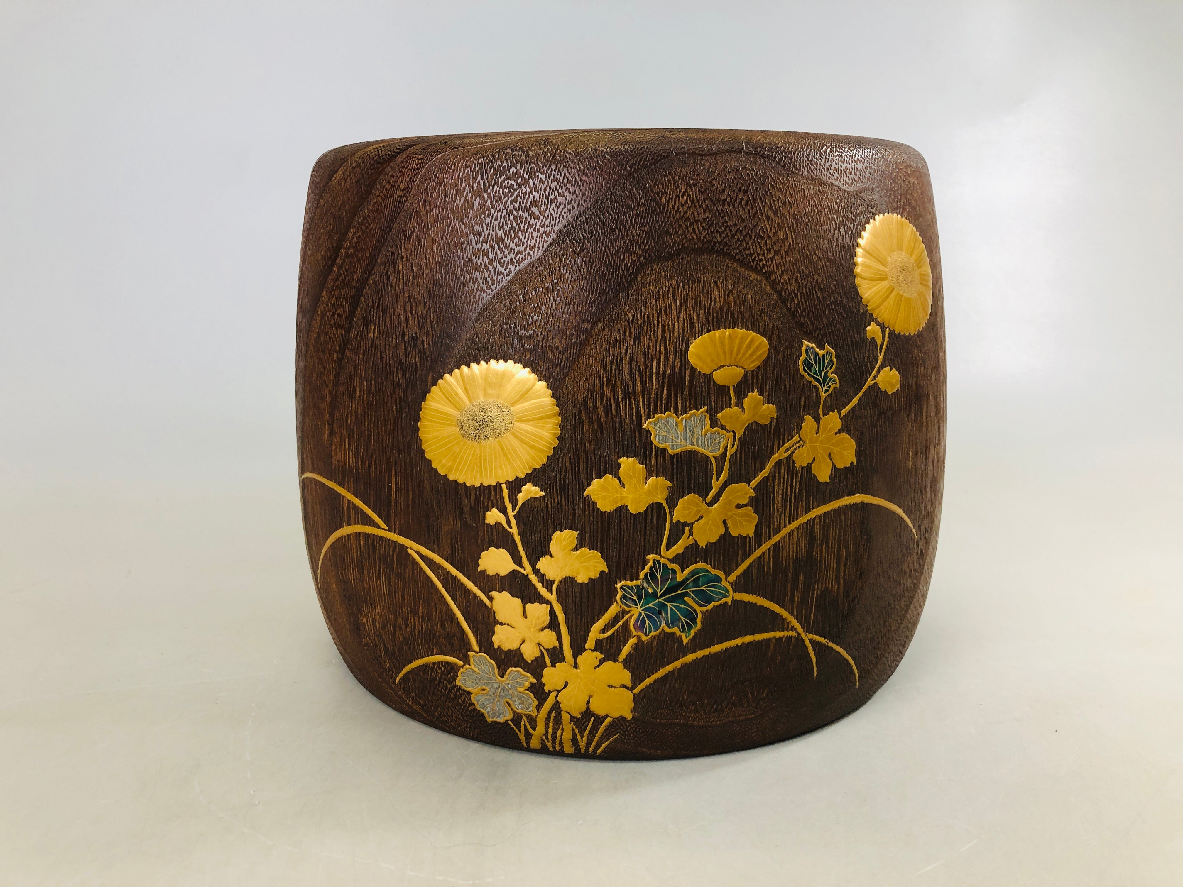 Y6646 [VIDEO] HIBACHI Chrysanthmum Makie brazier Japan antique