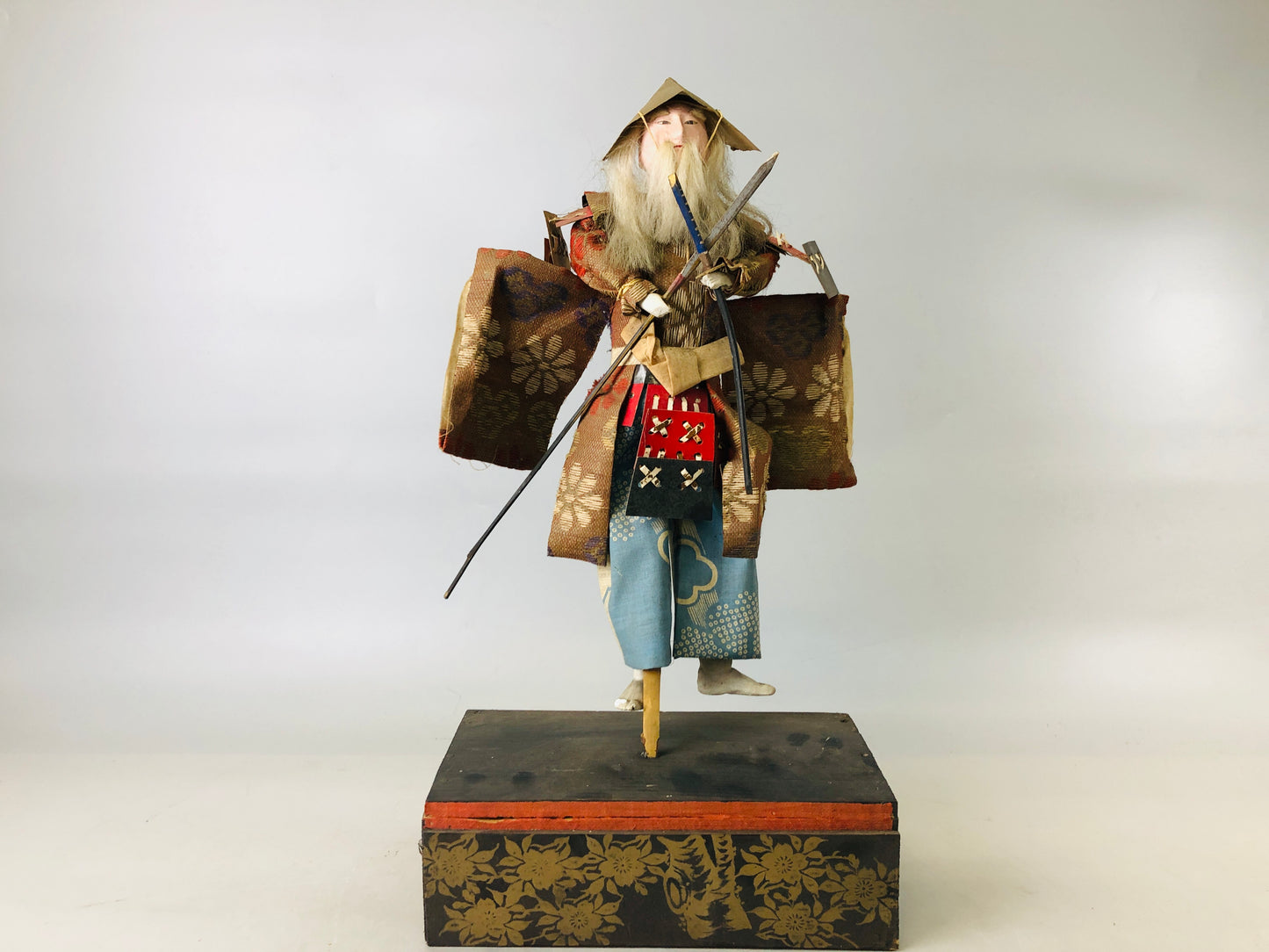 Y6676 [VIDEO] NINGYO Kimekomi doll White haired Samurai figurine box Japan antique decor