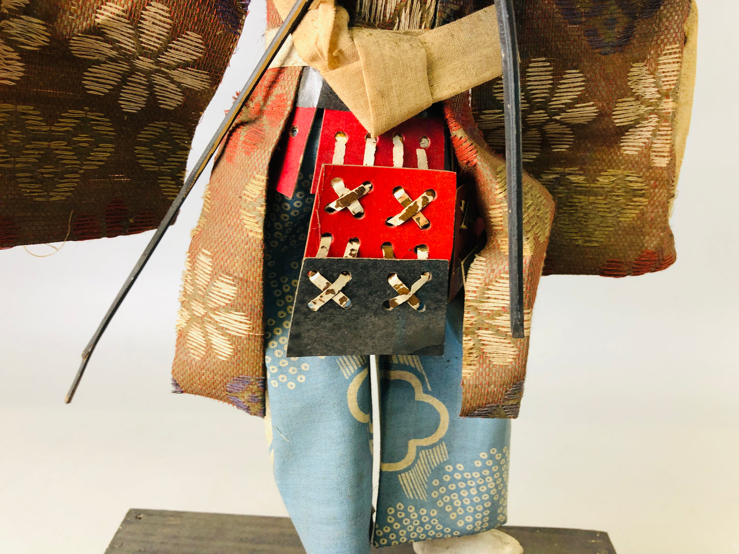 Y6676 [VIDEO] NINGYO Kimekomi doll White haired Samurai figurine box Japan antique decor