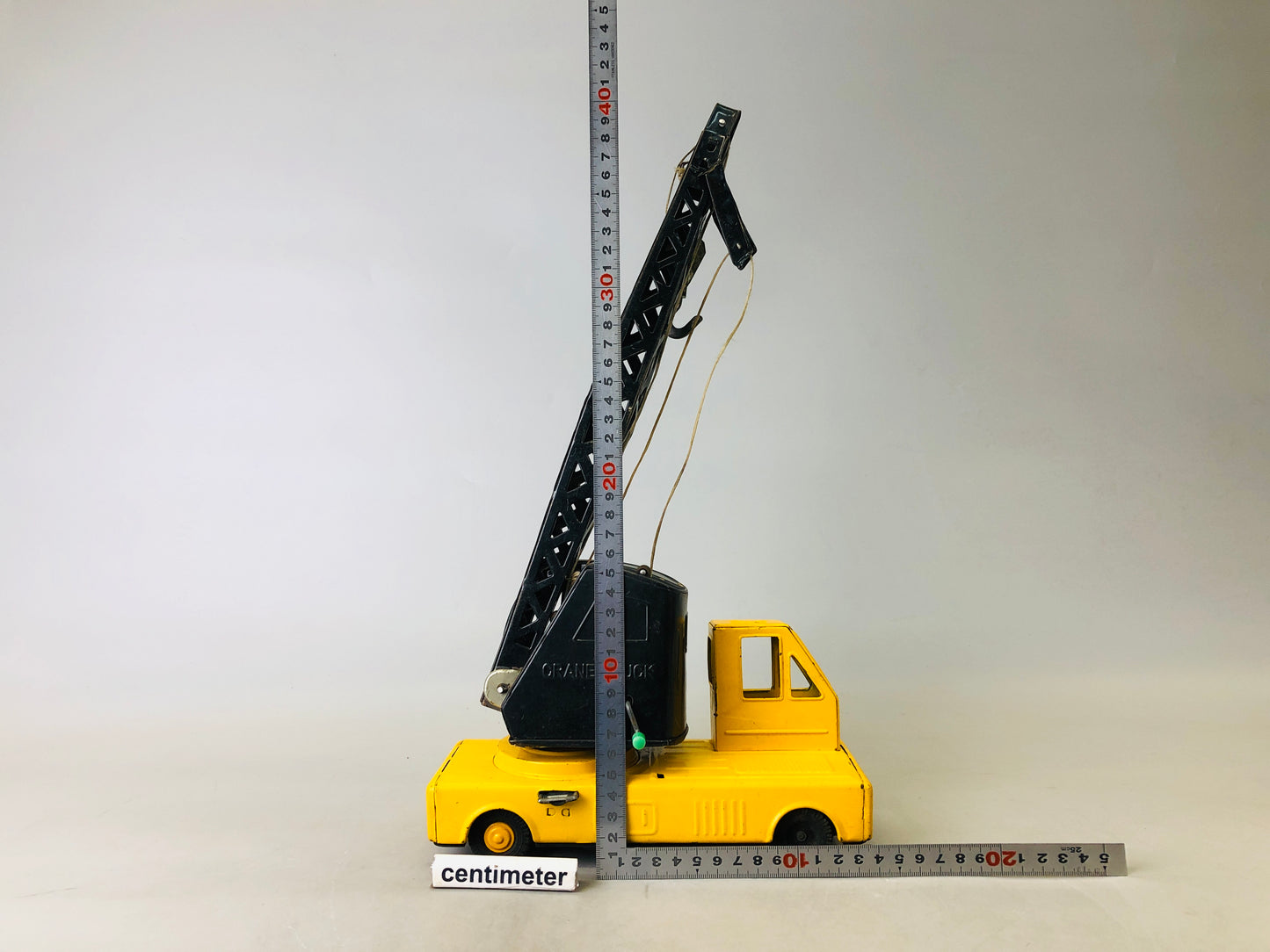 Y6691 [VIDEO] TIN TOY Giant Truck tower crawler Crane vehicle box Japan antique vintage