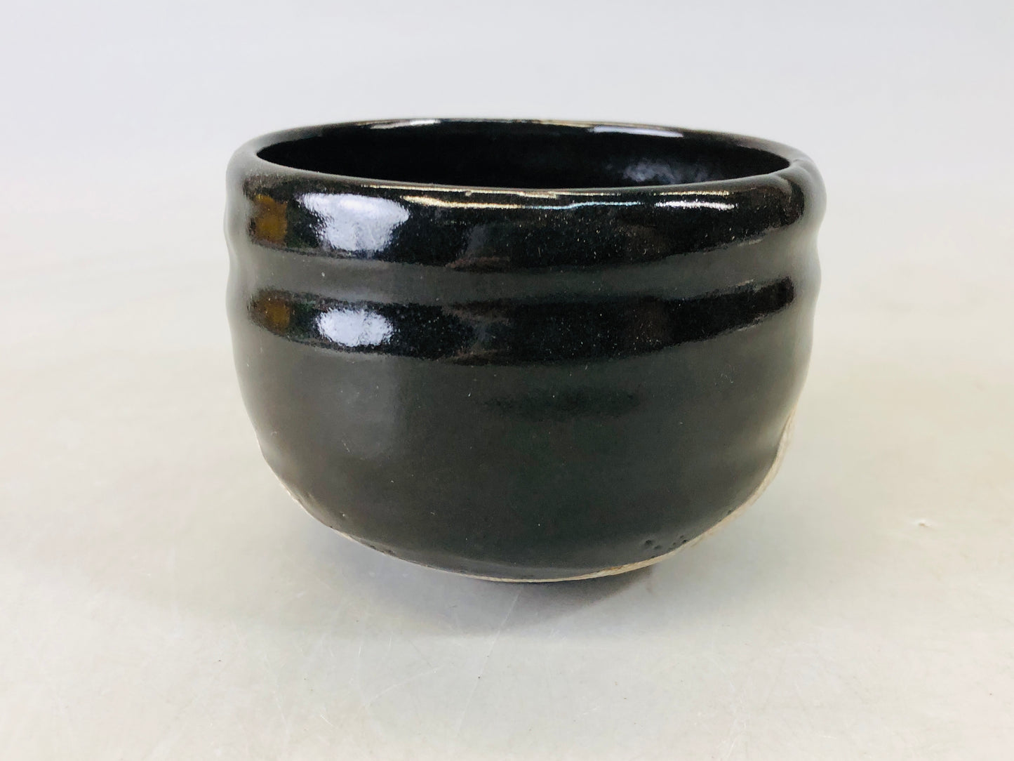 Y6750 [VIDEO] CHAWAN Oribe-ware black signed bowl Japan antique tea ceremony pottery cup