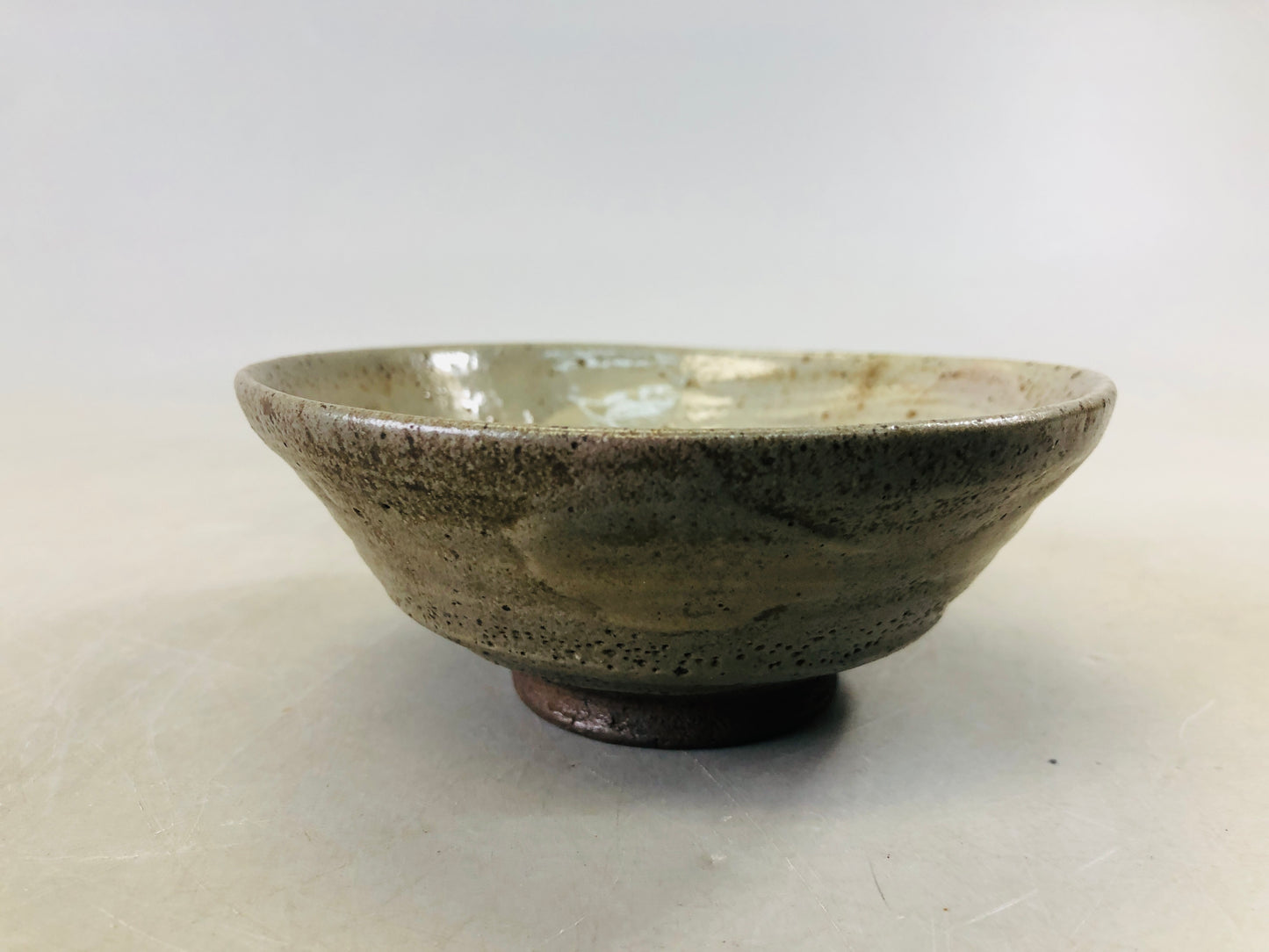 Y6763 [VIDEO] CHAWAN Hakeme brushmark bowl signed Japan antique tea ceremony pottery cup