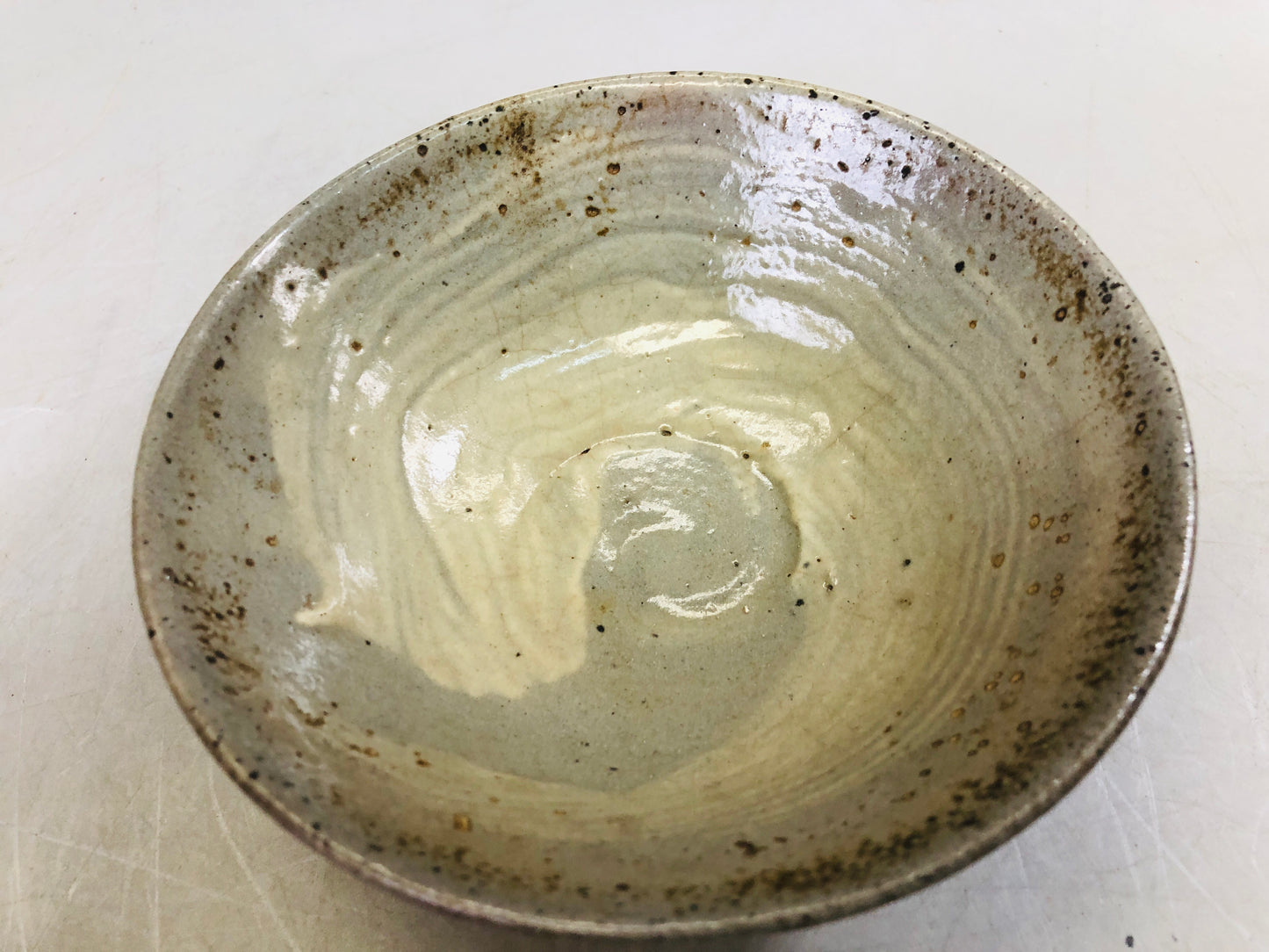 Y6763 [VIDEO] CHAWAN Hakeme brushmark bowl signed Japan antique tea ceremony pottery cup