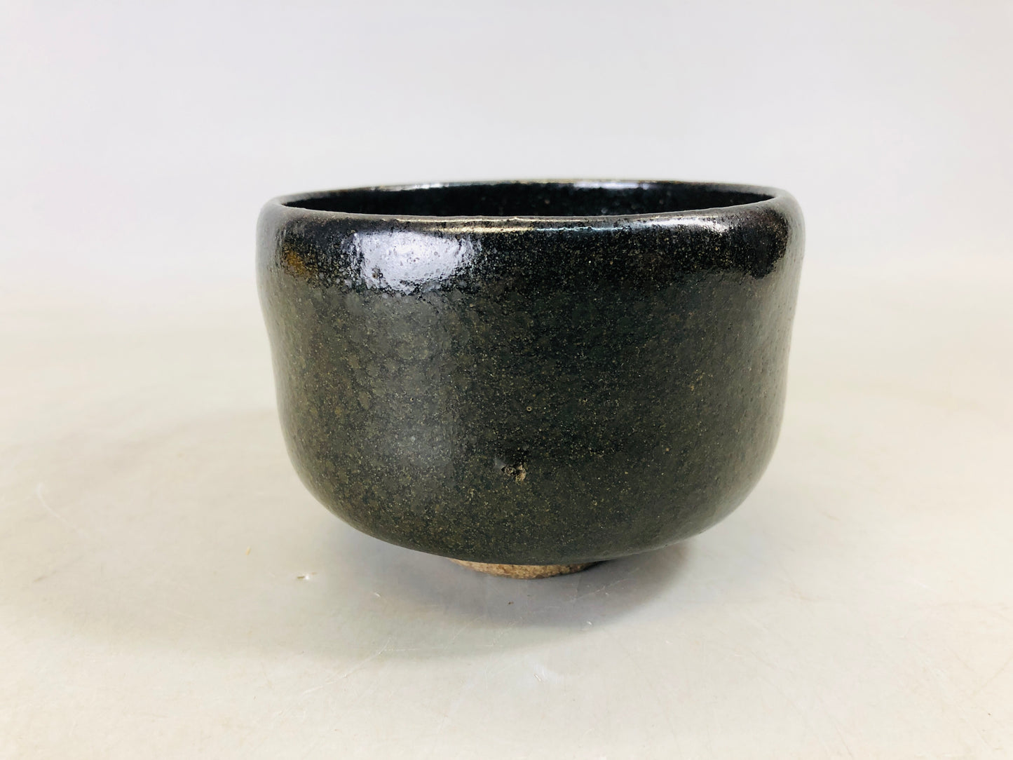 Y6784 [VIDEO] CHAWAN Raku-ware black bowl signed Japan antique tea ceremony pottery