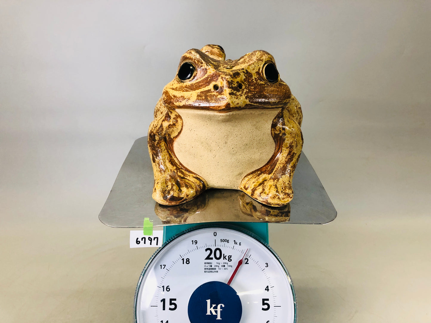 Y6797 [VIDEO] OKIMONO Ceramic Frog faimly figurine Japan antique figure interior decor