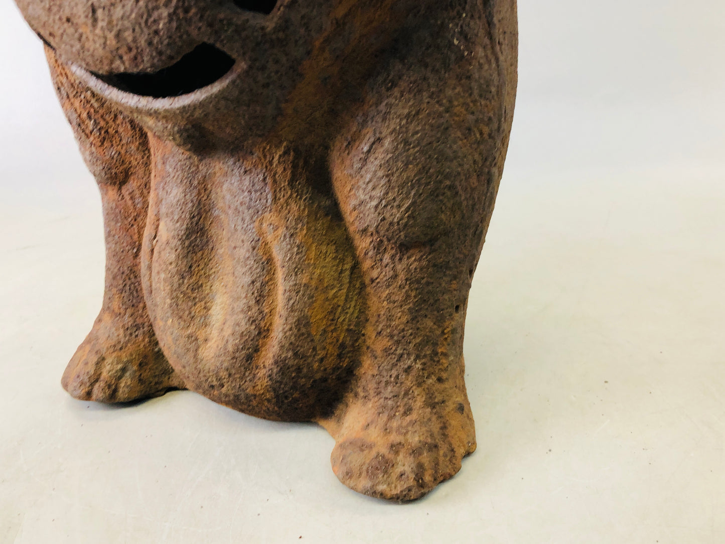 Y6830 [VIDEO]OKIMONO Iron Raccoon dog large figurine Japan antique interior figure