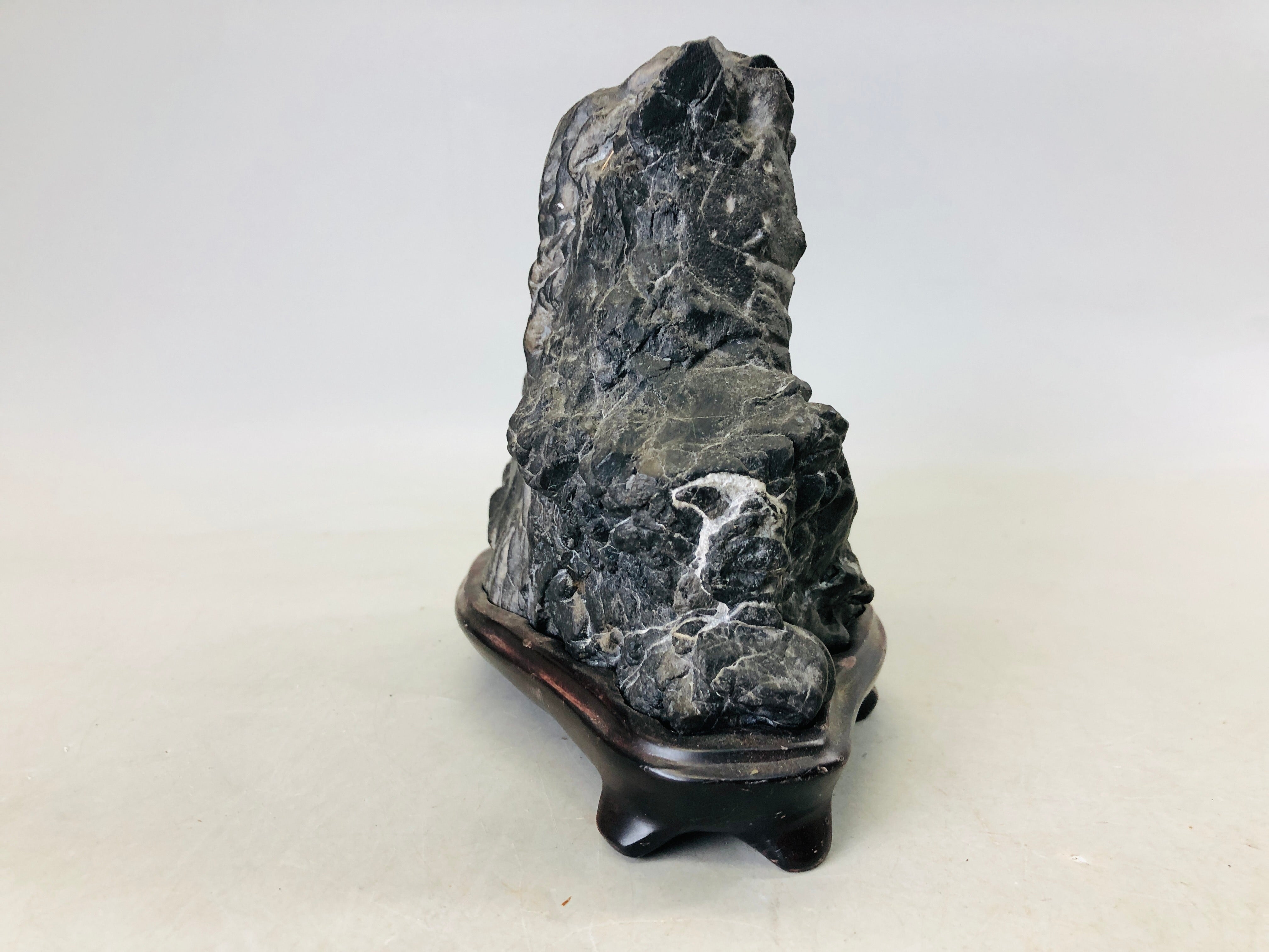 Y6861 [VIDEO] OKIMONO Suiseki viewing stone wooden stand Japan