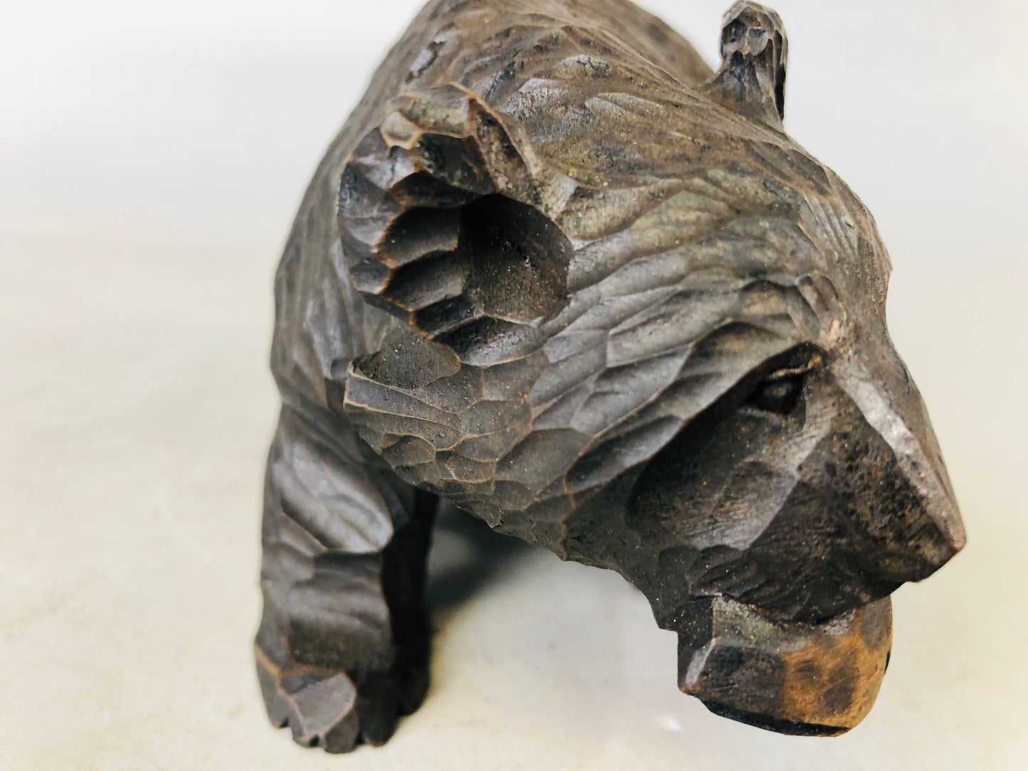 Y6880 [VIDEO] OKIMONO wood carving bear salmon figure figurine Japan antique interior