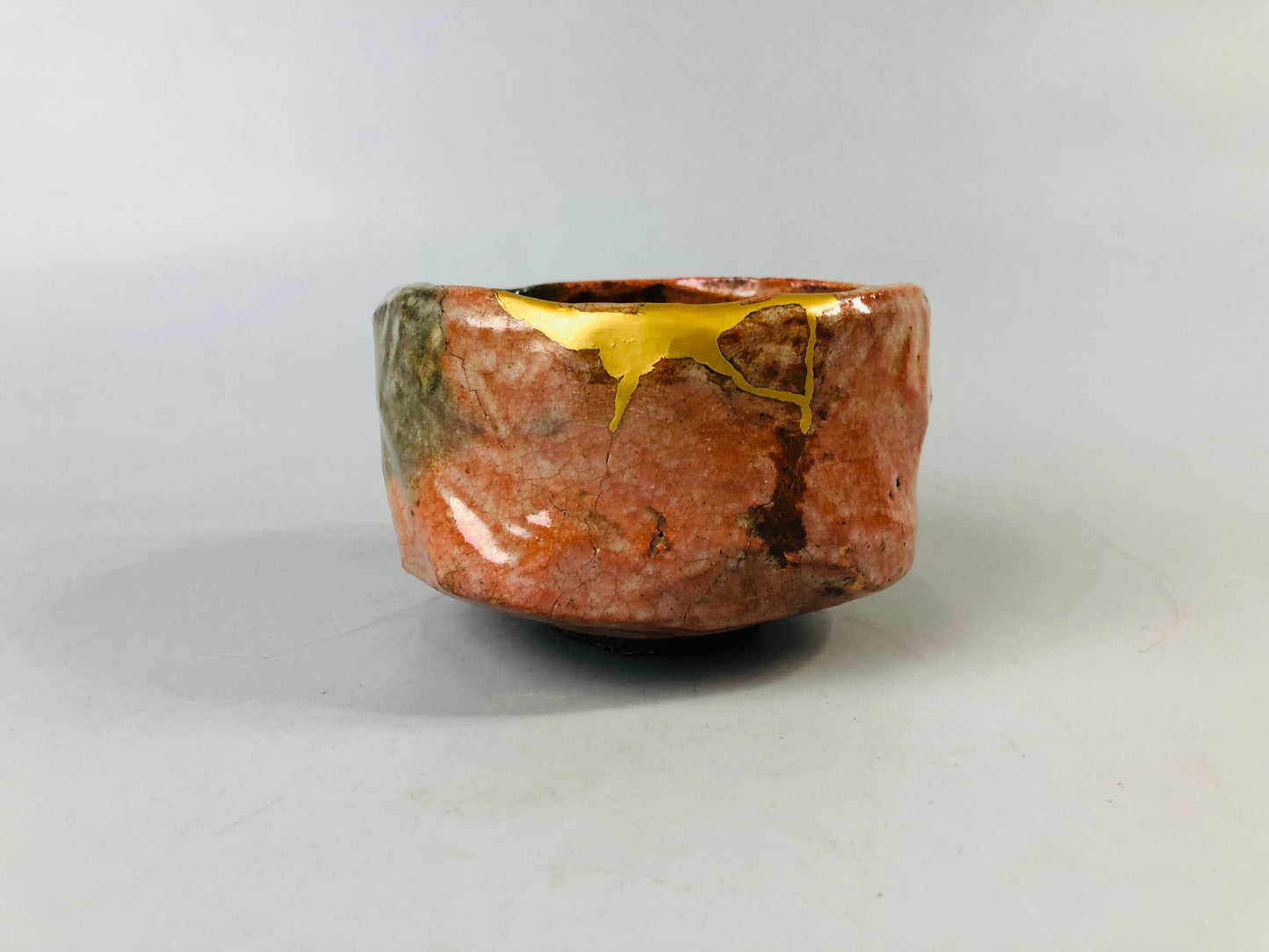 Y6930 [VIDEO] CHAWAN Raku-ware red signed box kintsugi Japan antique tea ceremony bowl