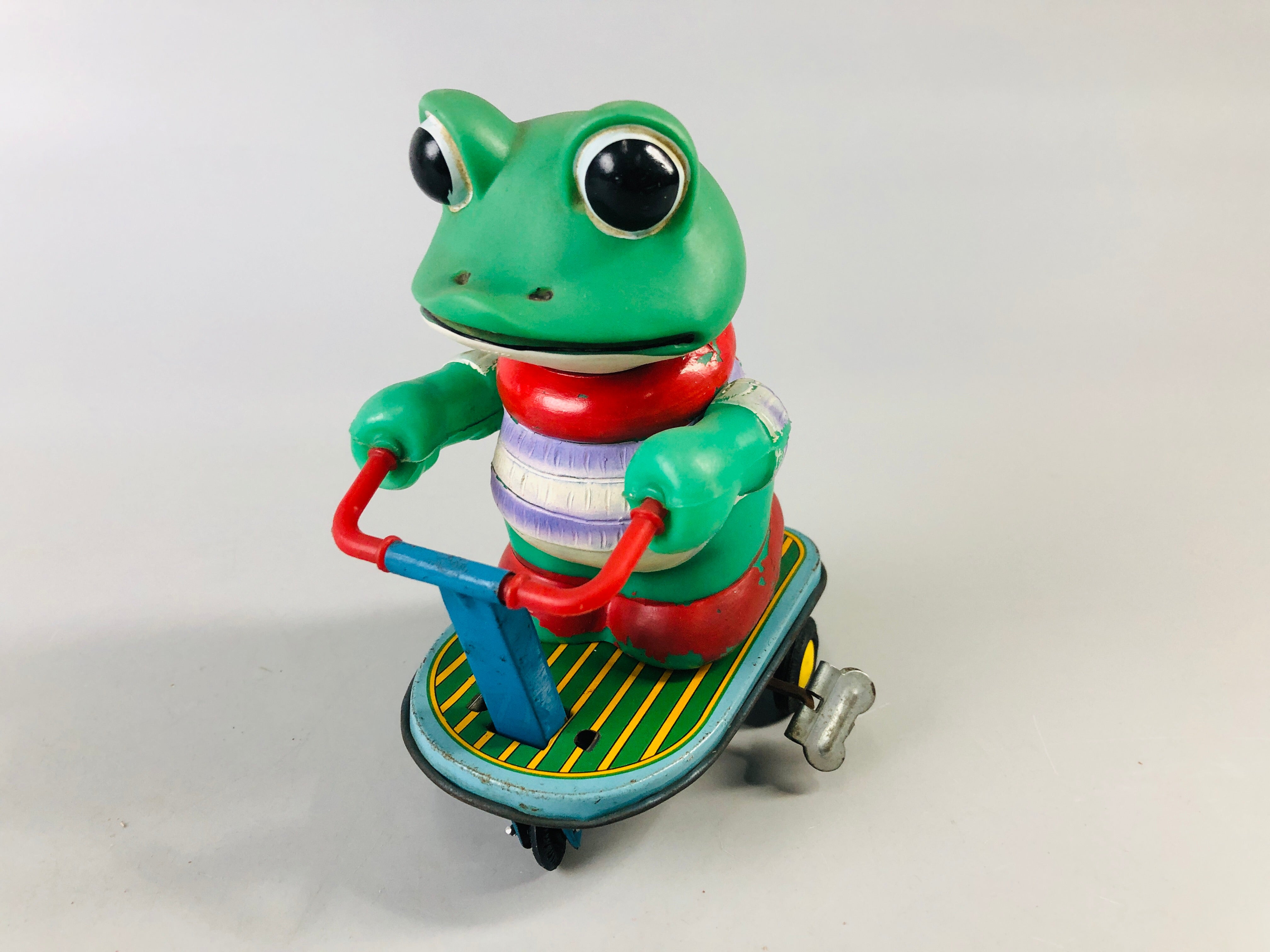 Kero様 Y7022 [VIDEO] TIN TOY Keroyon kickboard frog scooter Japan