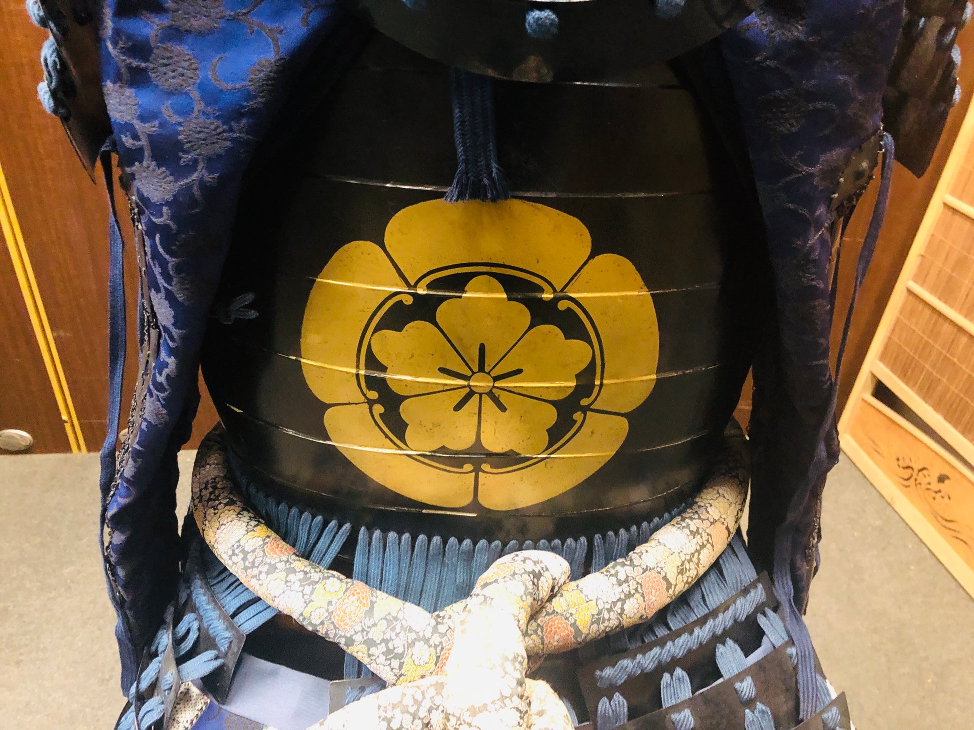 Armure de samouraï Yoroi laquée noire - Japon - Période Edo Armure de samouraï Yoroi laquée noire - Japon - Période Edo