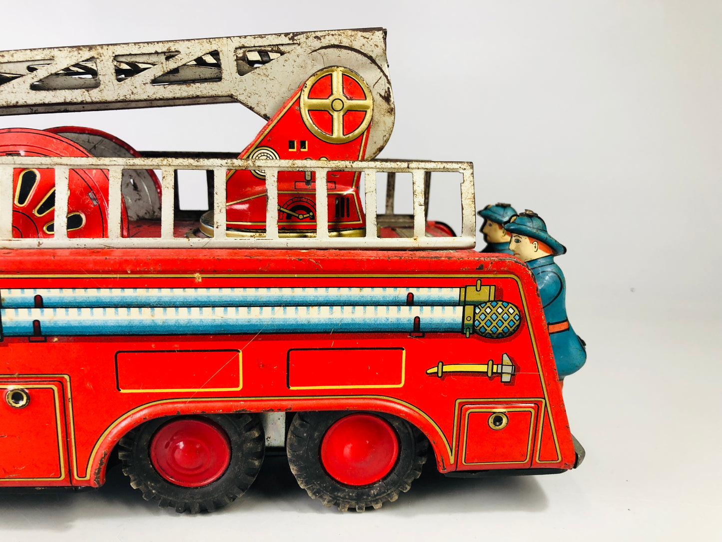 Y7125 TIN TOY Fire engine truck working vehicle Japanese antique vintage